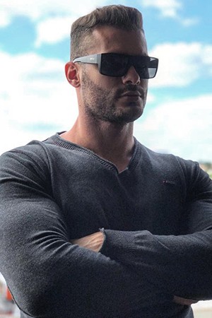 Elite Muscular Male Escort Elite Muscular Male Escort