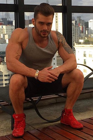 Axel Straight Male London Escort Axel Straight Male London Escort