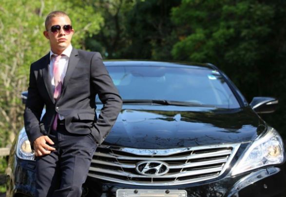 Tall Well Hung Male Escort Zeus Tall Well Hung Male Escort Zeus