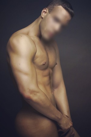 Italian homosexual male escort Dean Italian homosexual male escort Dean