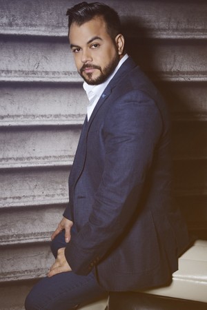 Bisexual male escort Bisexual male escort